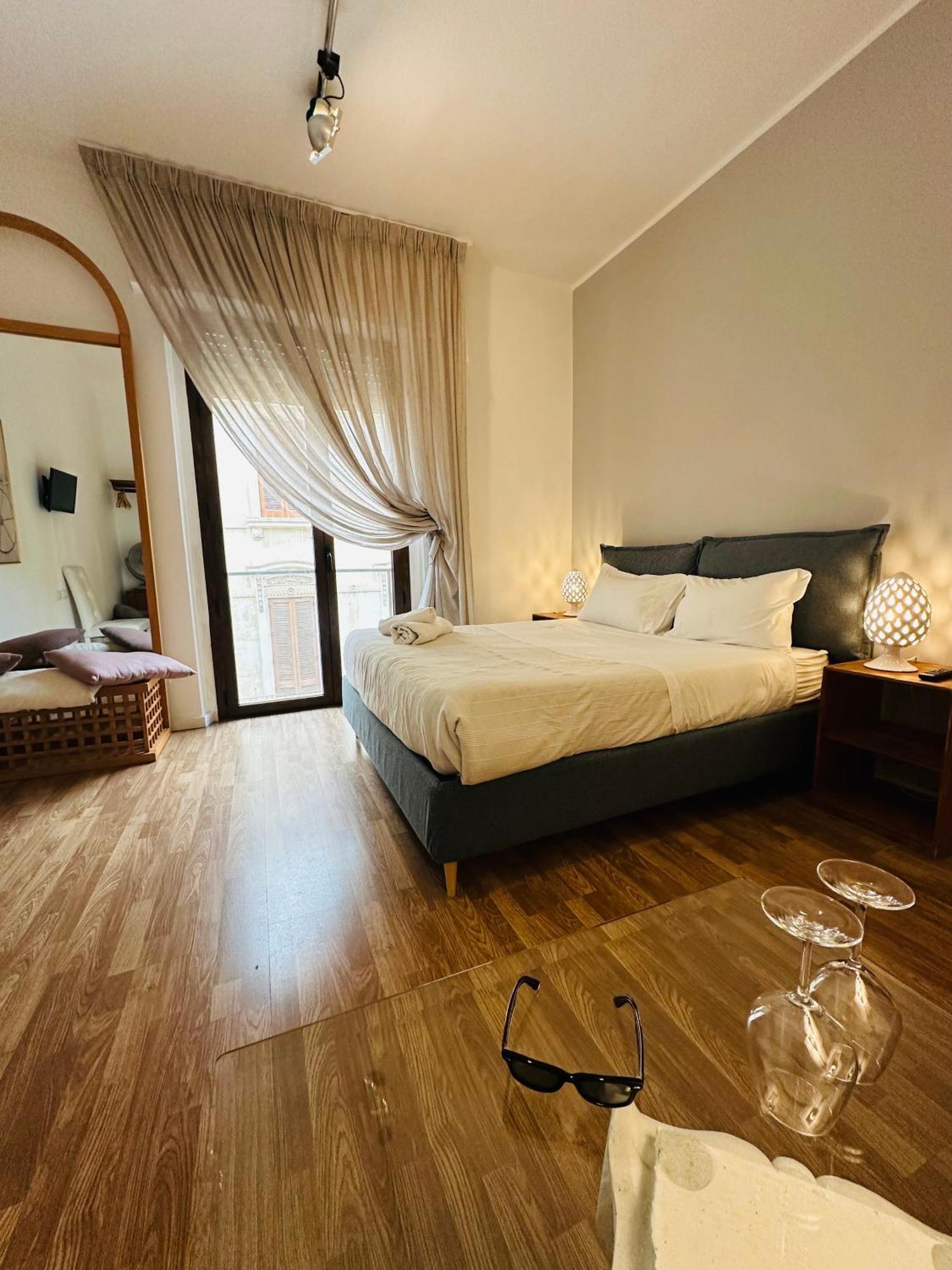 B&B Degli Artisti Suite Lecce Exteriör bild